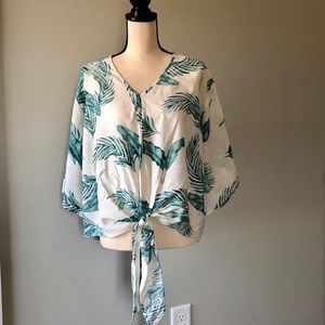 NWOT Palm frond top